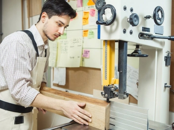 Độ an toàn và cách sử dụng máy chế biến gỗ